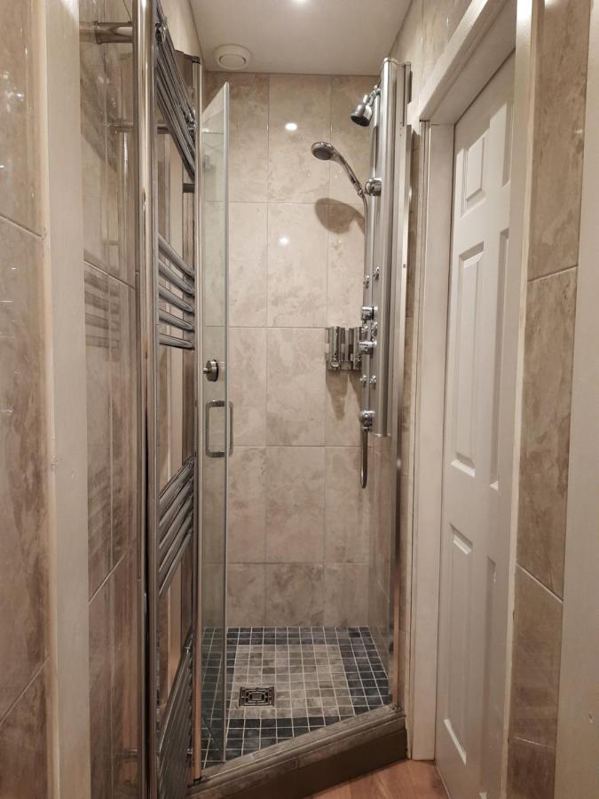 רות'סיי Highlander House Boutique Hotel מראה חיצוני תמונה