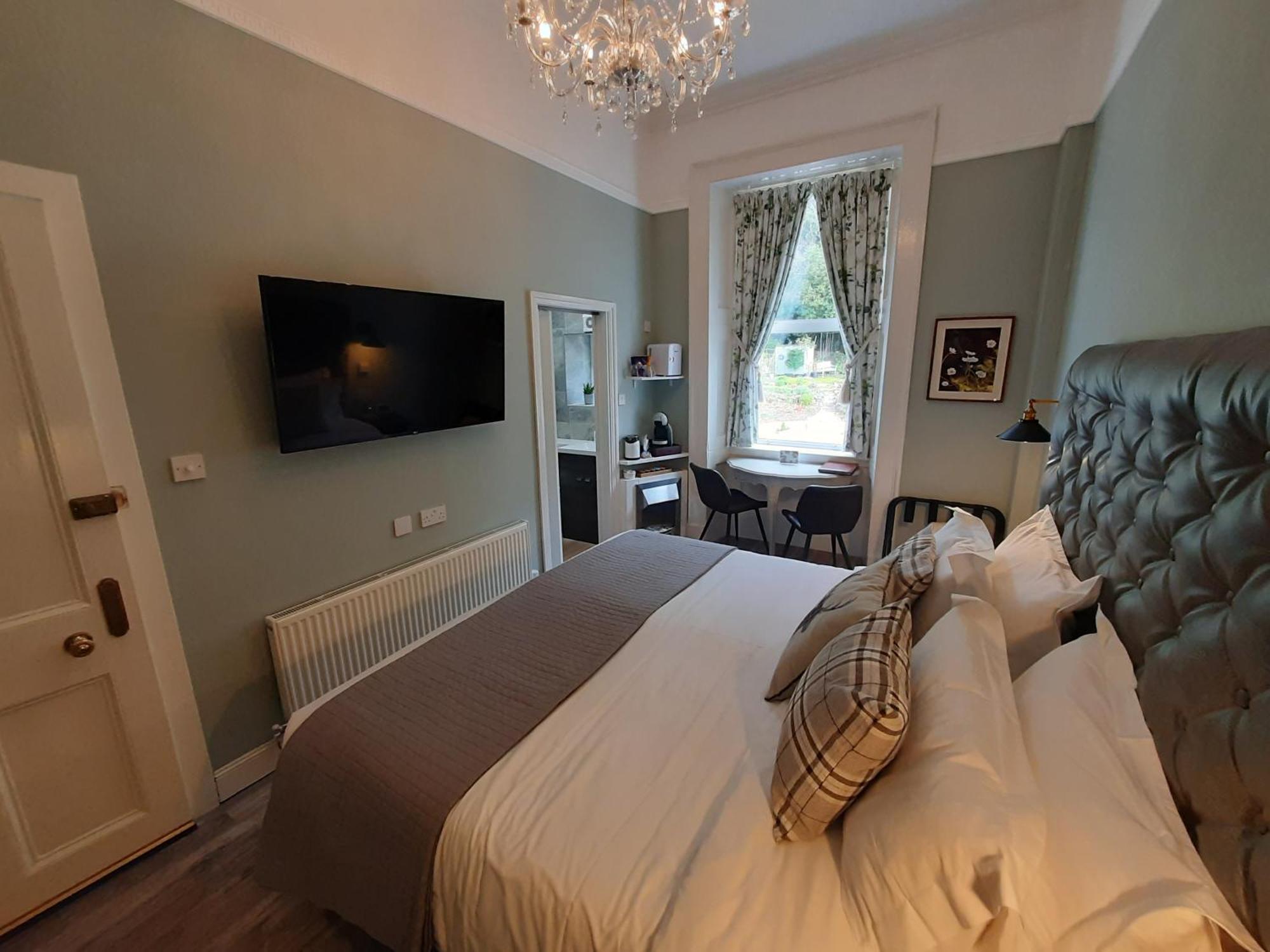 רות'סיי Highlander House Boutique Hotel מראה חיצוני תמונה
